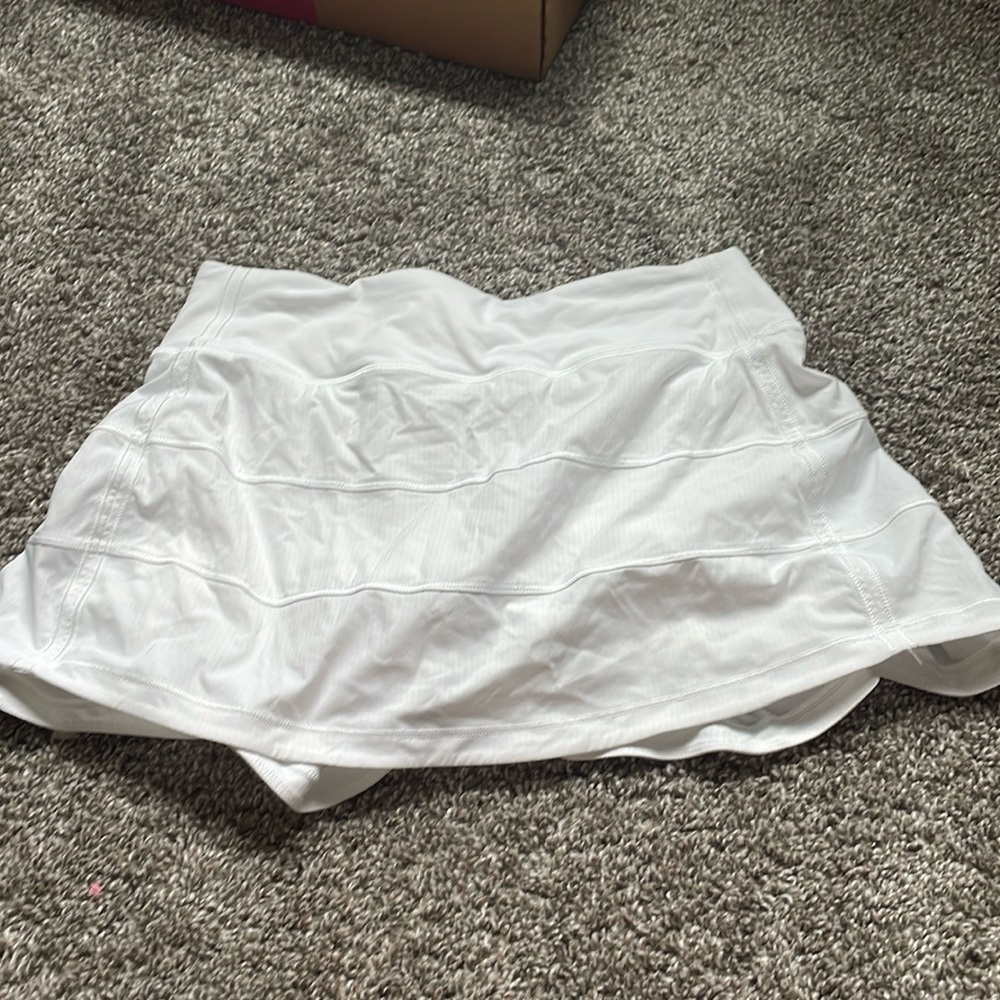 white lululemon pace rival mid rise skirt
